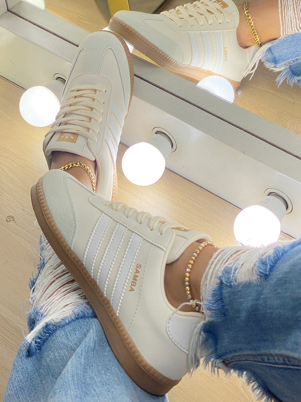 Tenis Samba Vainilla: El Toque de Estilo que Transforma Tu Camino! Nuevo Modelo